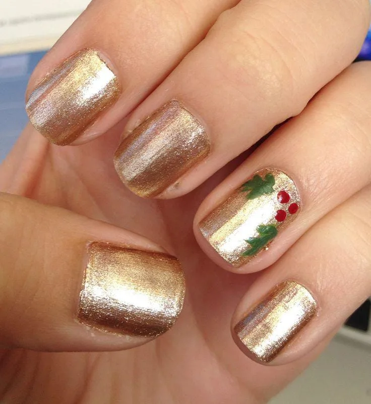 christmas holly nails 017 853c2dcfaf