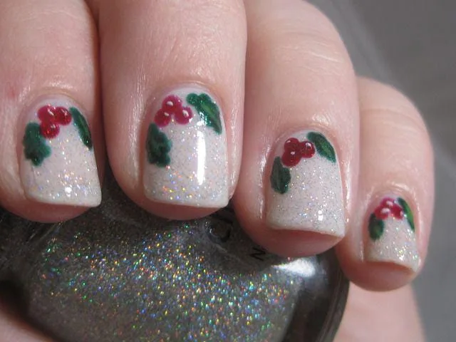 christmas holly nails 020 070cfcd4ee