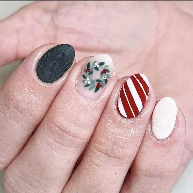 christmas holly nails 023 8e8dc10d9e