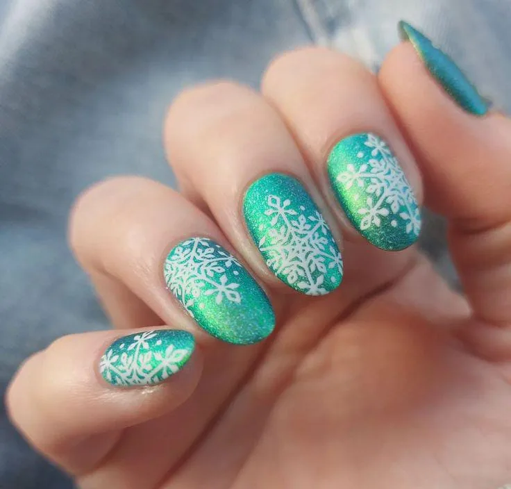 christmas snowflake nails 004 586b2aa373