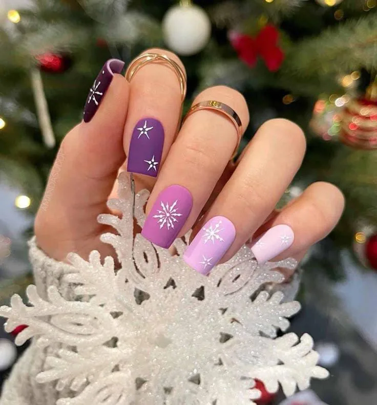 christmas snowflake nails 005 56463ac9ef