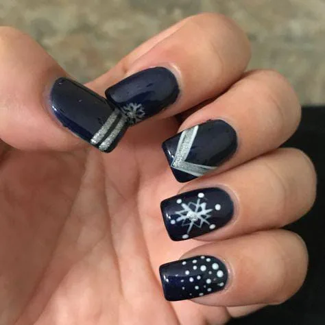 christmas snowflake nails 047 35ce3b6d5e