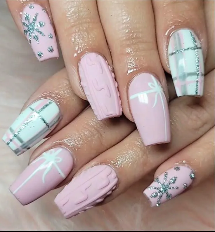 Christmas Sweater Nail Designs Perfect for Winter Parties 1