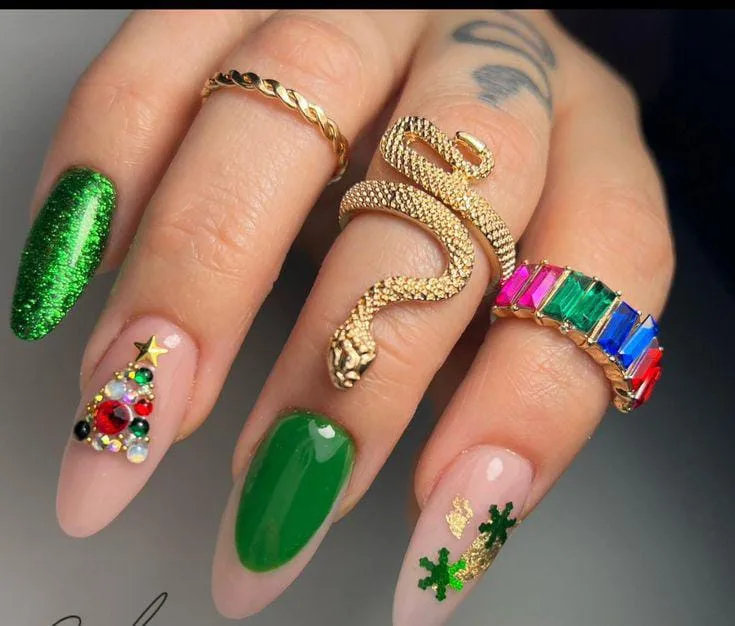 classy christmas nails 012 84c9bcce25