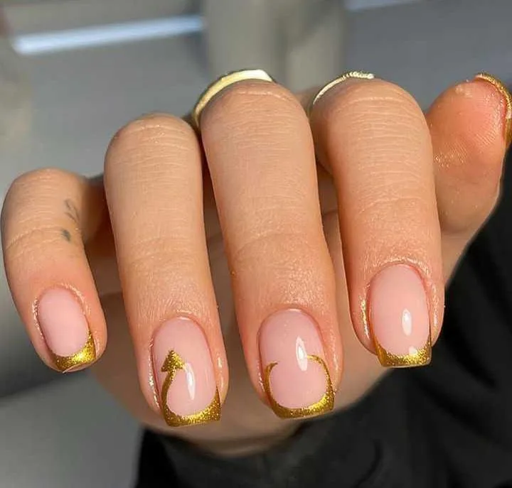 classy halloween nails 041 47ed8456f9