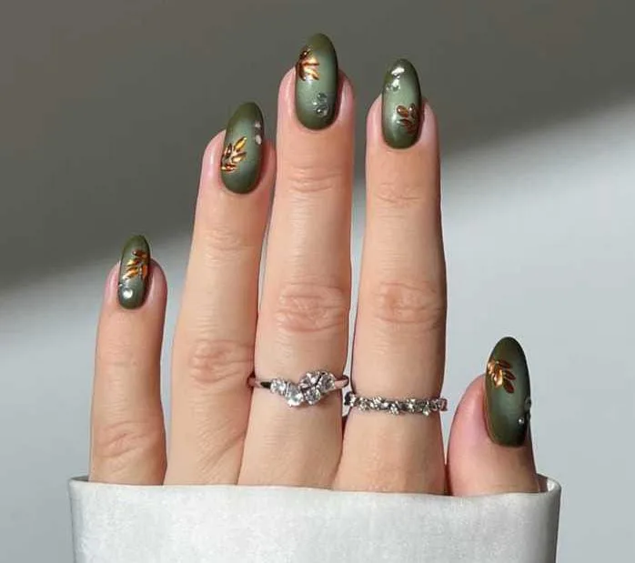 classy halloween nails 042 8838f59e58