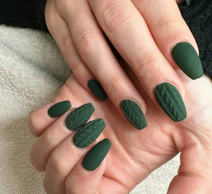 dark winter nails 026 6a217434af