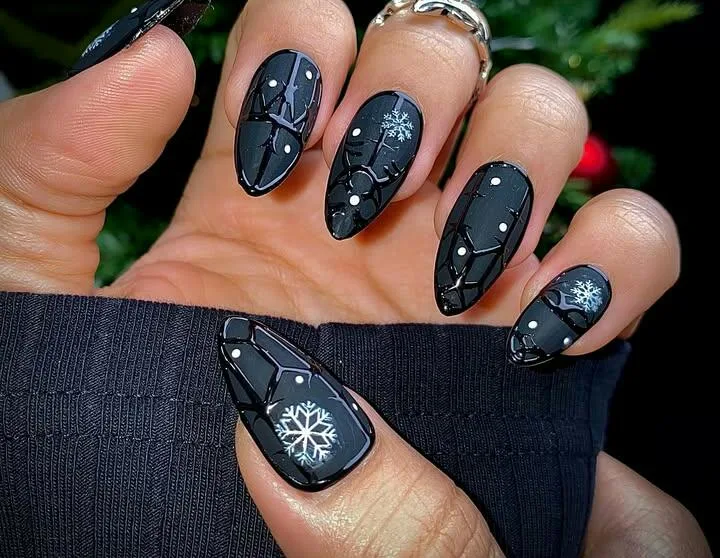 dark winter nails 028 90e4ae6f73