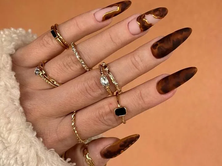 dark winter nails 045 5eb9a53a15