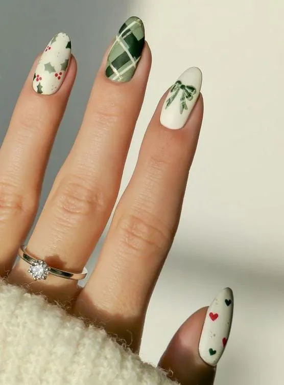december almond nails 040 2dd51345b2