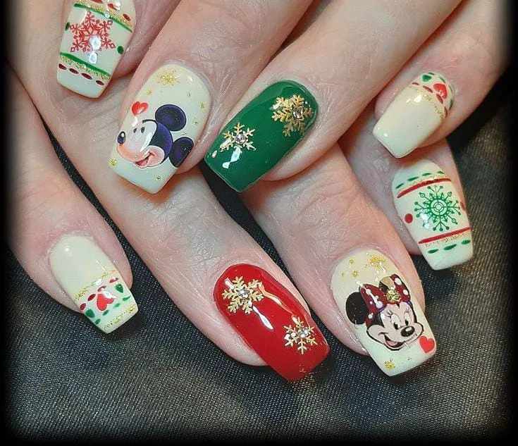disney christmas nails 048 9be9e3e778