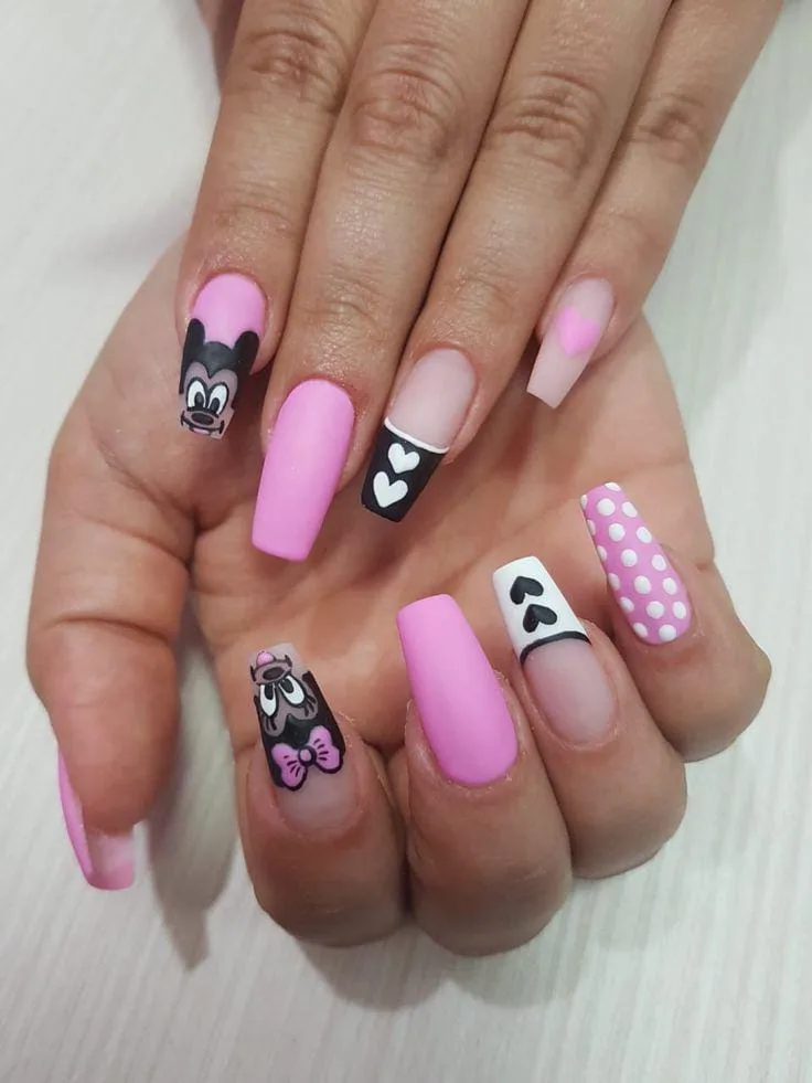 disney valentines nails 004 d4db48750e
