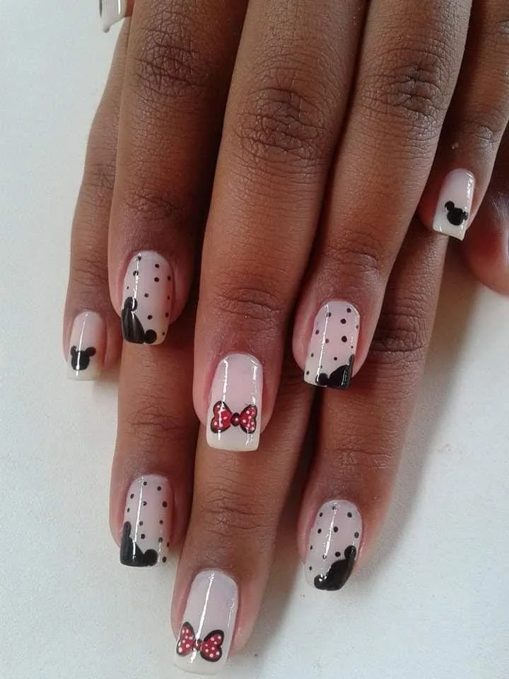 disney valentines nails 029 5e65358f24