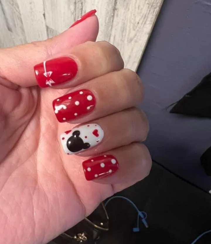 disney valentines nails 033 e0f46d56ee