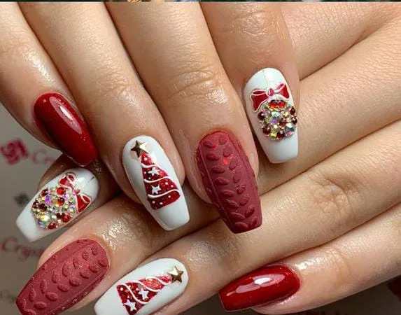elegant christmas nails 008 cf9d7b4ca9