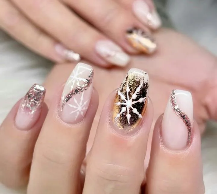 elegant winter nails 026 5858e35d9e