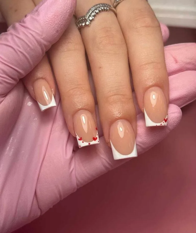 40+ French Tip Nails with Heart Design That’ll Steal Yours 1
