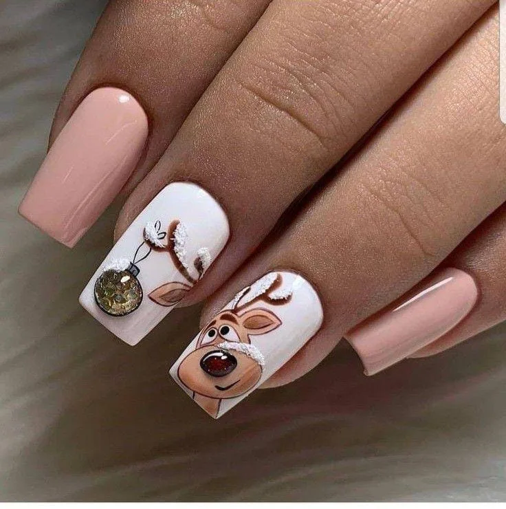 Fun Christmas Nails to Brighten Your 2025 Holidays 1