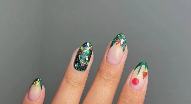 fun christmas nails 025 02094bf737