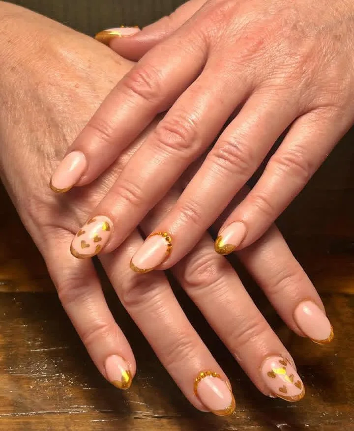 gold valentines nails 023 876a9d91f2