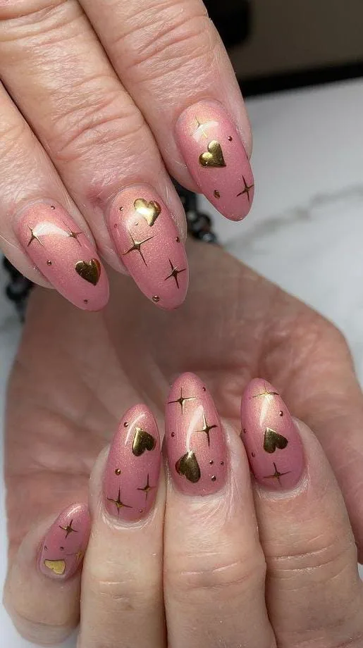 gold valentines nails 046 229b1a42ec