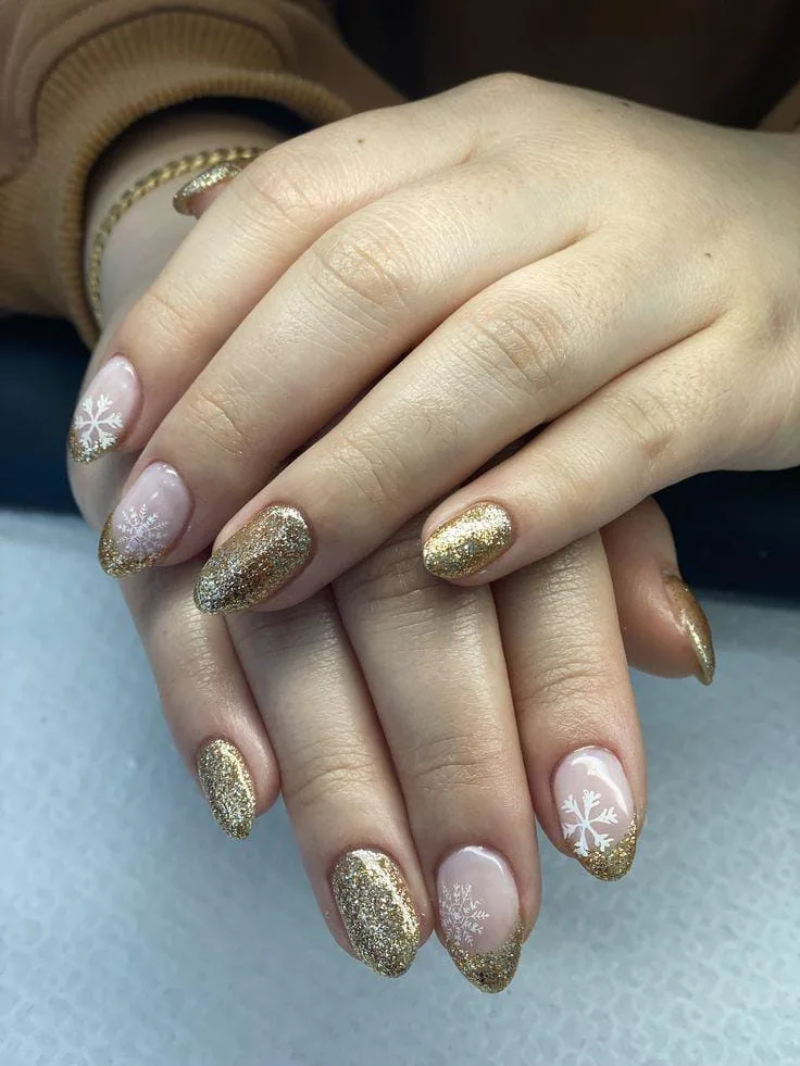 gold winter nails 025 222a85ec5b