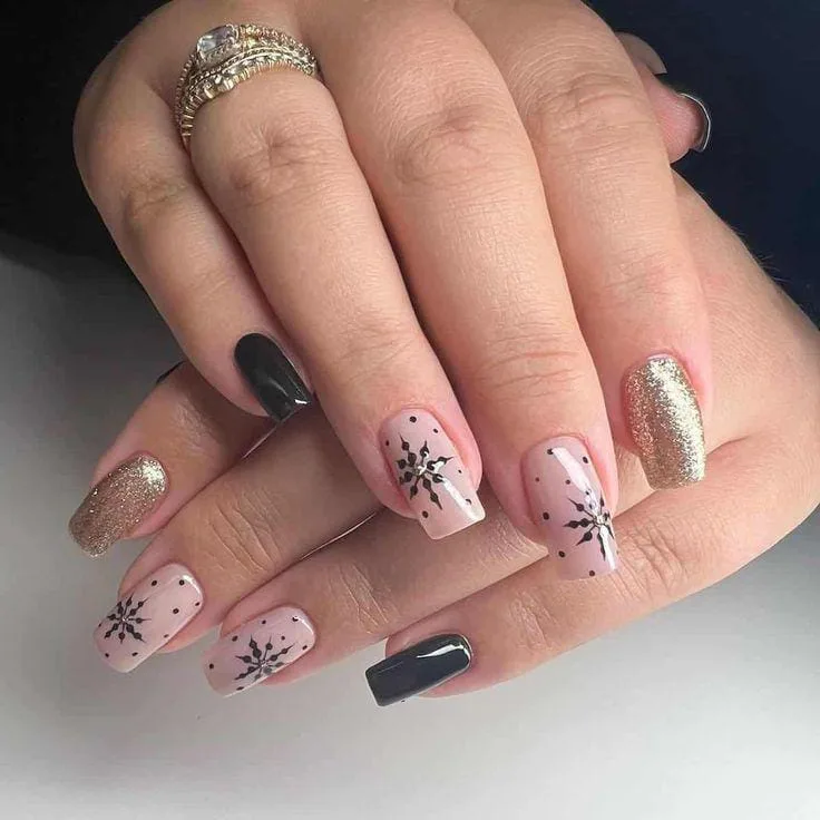 gold winter nails 031 a3475d4031