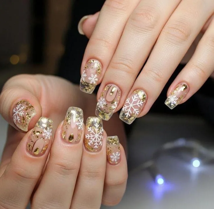 gold winter nails 034 5a756fad2e