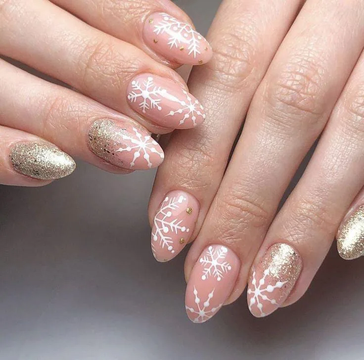 gold winter nails 035 4623178e3e
