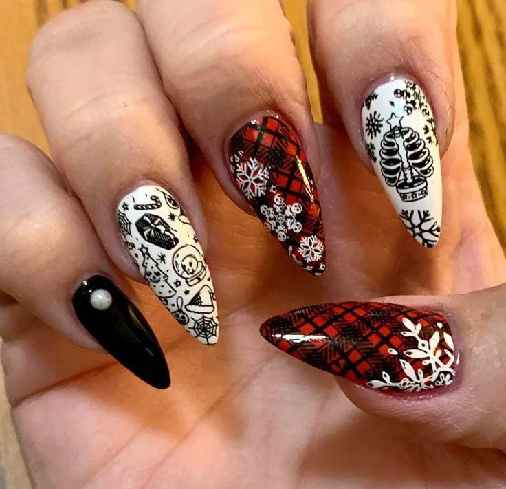 goth christmas nails 032 d25f6a73f0