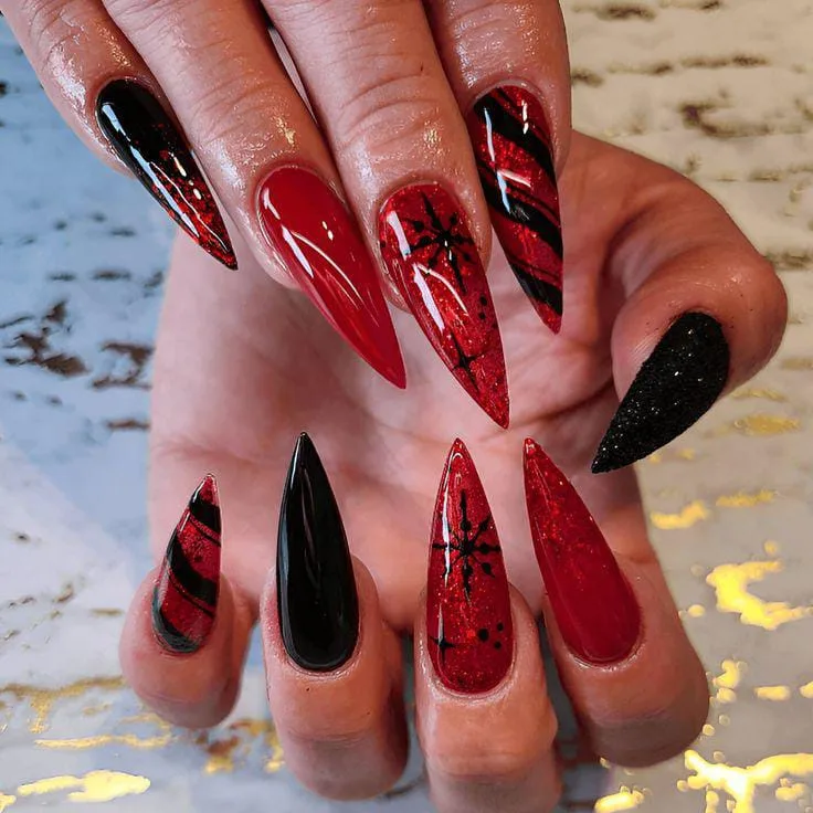 goth christmas nails 042 a6b72fde2f