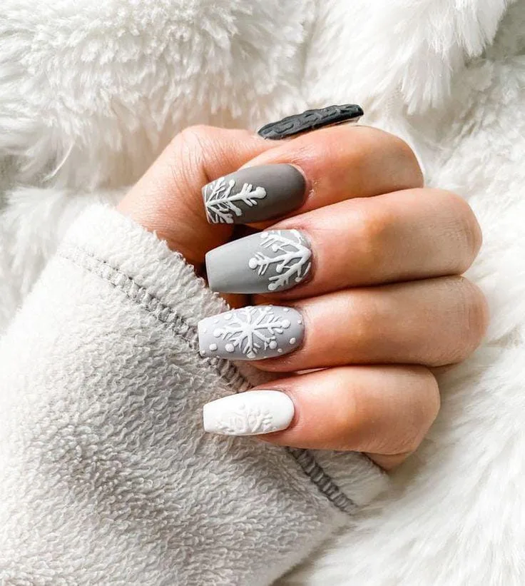 gray winter nails 006 28255c9c55
