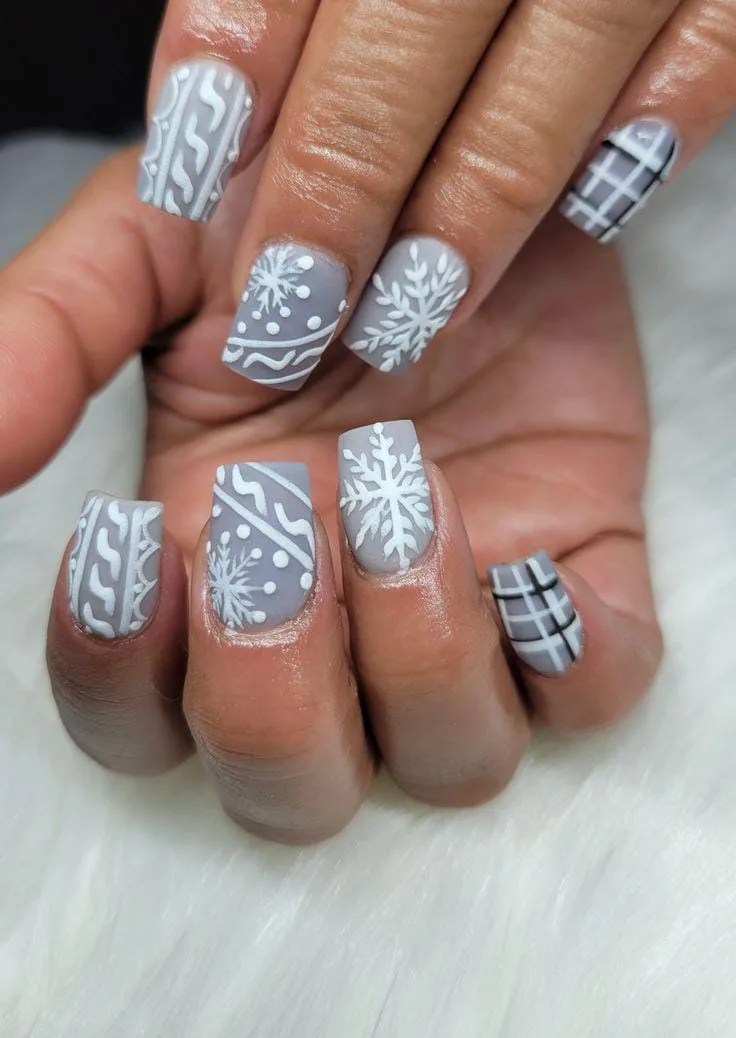 gray winter nails 027 99093bf046