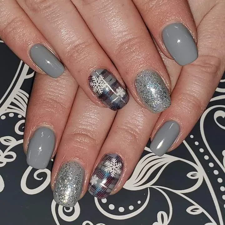 gray winter nails 030 0f3273fe8b