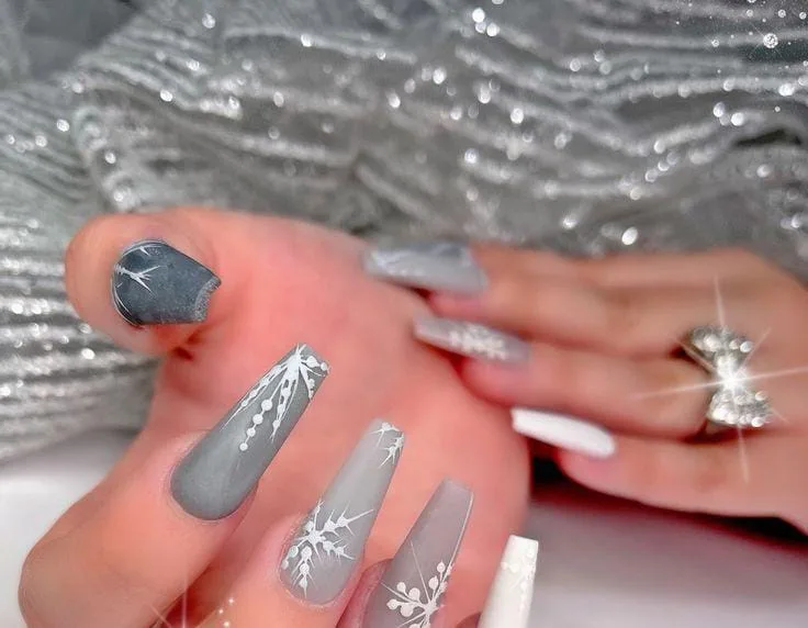 gray winter nails 034 968c63151b