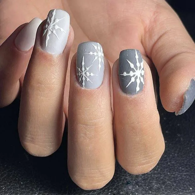 gray winter nails 039 41bde543dd