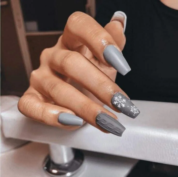 gray winter nails 040 a14b64951e