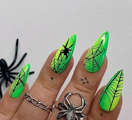Green Halloween Nails for 2025 That Cast a Spell on Your Style 1