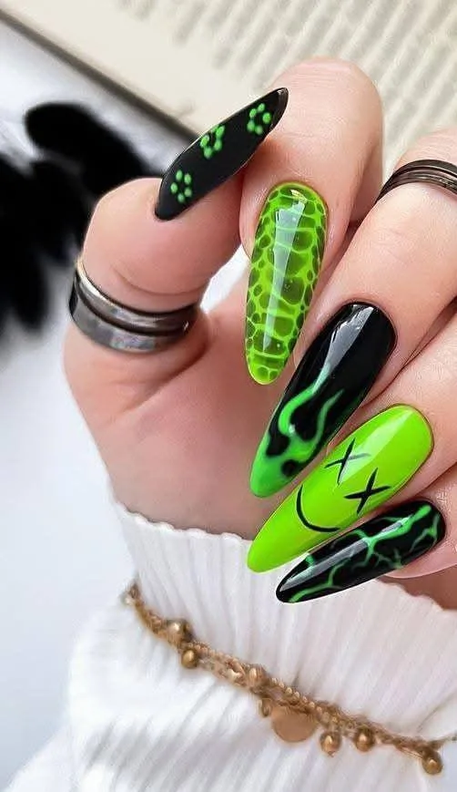 green halloween nails 040 2d731a88fd