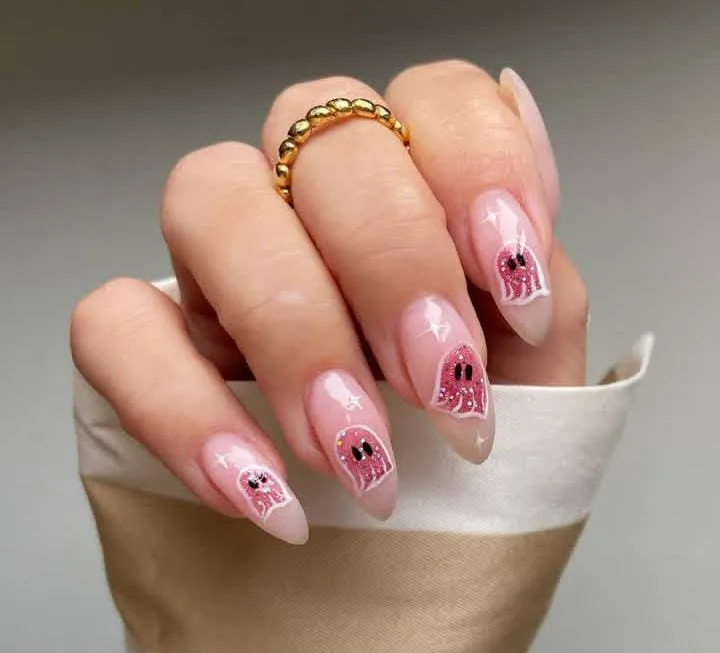 Easy and Creative Halloween Ghost Nails for 2025 1