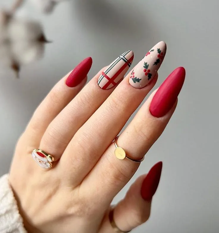 matte christmas nails 005 68a8c4fdf6