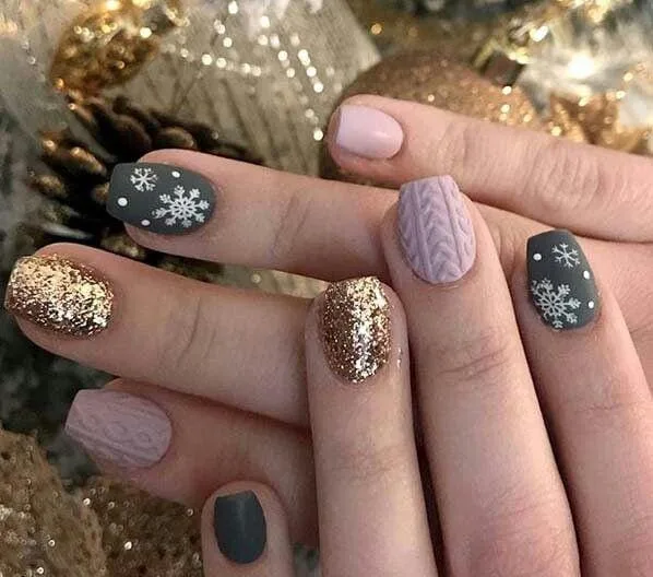 matte christmas nails 018 17f26854a1