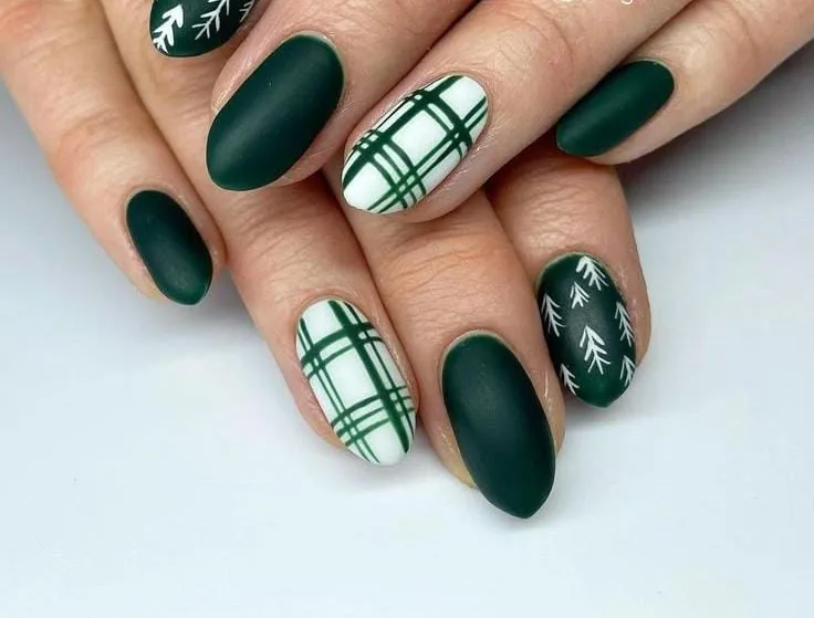 matte christmas nails 046 d5aefc57fb