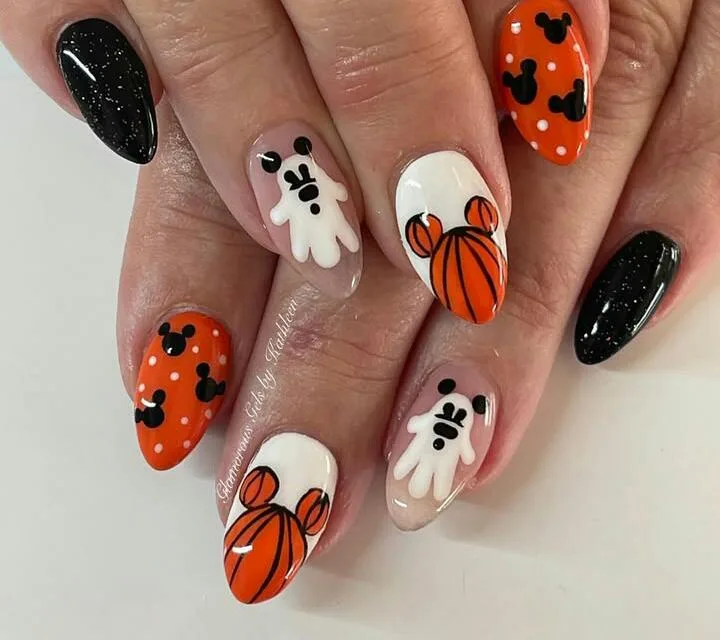 mickey halloween nails 007 653ea836ba