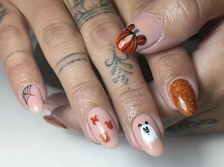 mickey halloween nails 014 8ee5b3ef53