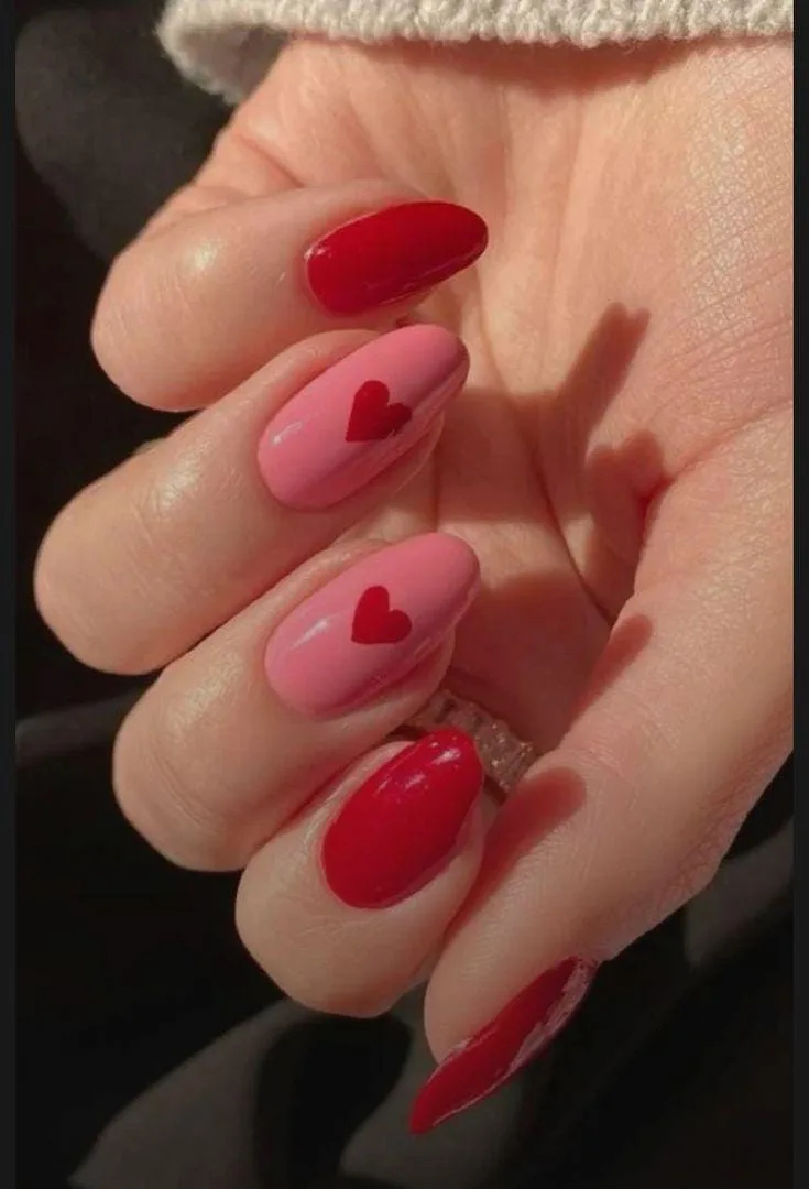 minimal valentines nails 028 b91e2097e7