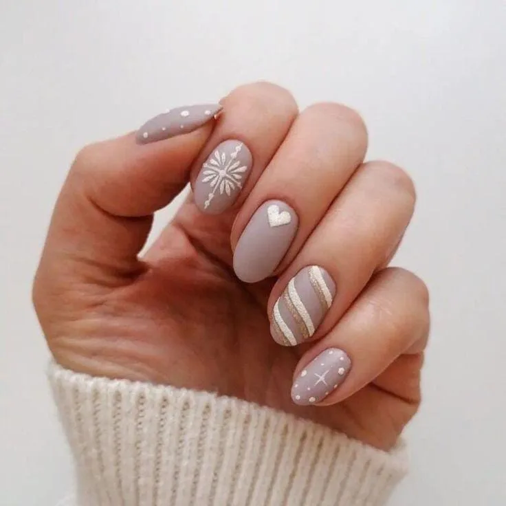 nude christmas nails 005 b0671a5a59