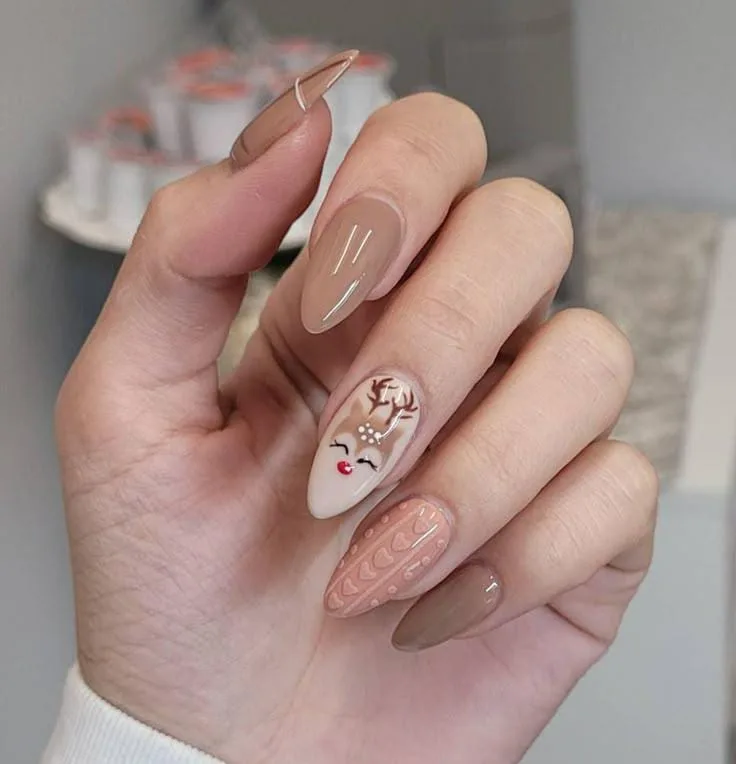 nude christmas nails 022 e80e4aba71