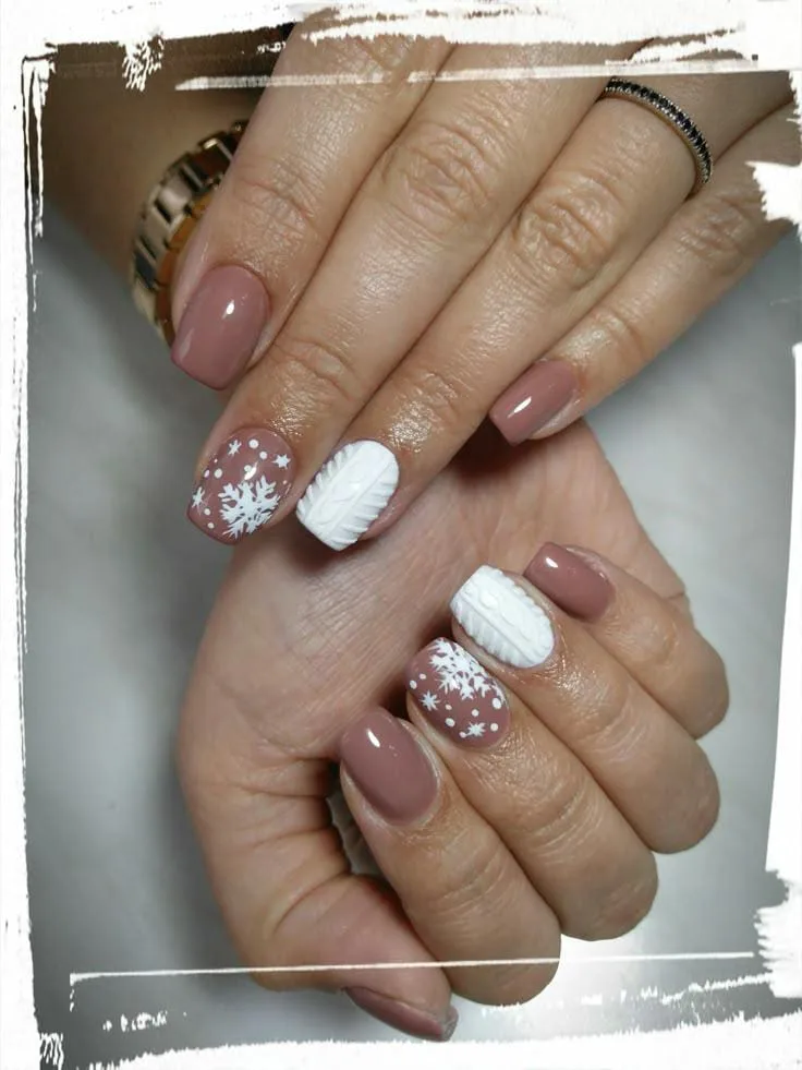 nude christmas nails 027 531bd3735a