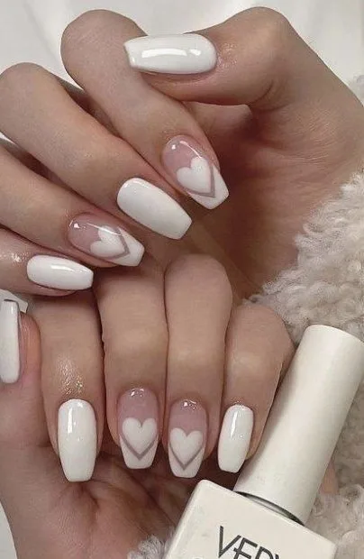 50+ Elegant Nude French Tip Nails That Never Go Out of Style 1